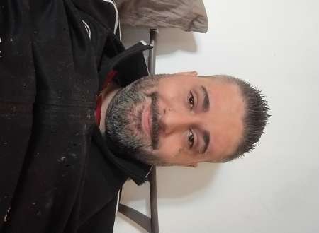 Photo ads/2319000/2319331/a2319331.jpg : Propose cunni avec piercing langue (non vénal!!!!)