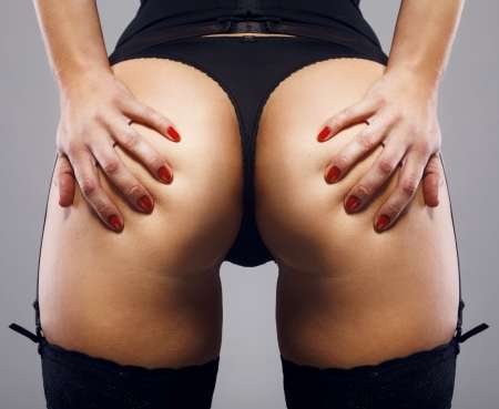 Photo ads/2327000/2327257/a2327257.jpg : Jeune femme en Bretagne