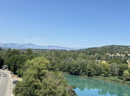 Photo ads/2336000/2336846/a2336846.jpg : Recherche une femme qui aime le romantisme