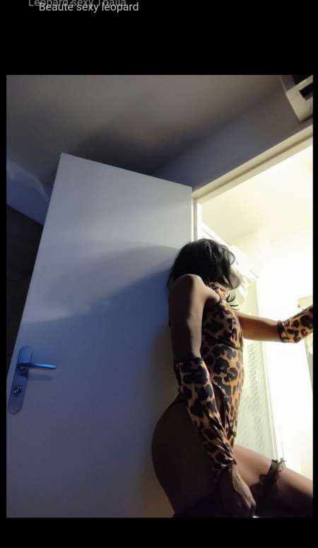 Photo ads/2338000/2338080/a2338080.jpg :  Maîtresse Ebony dominatrice sexy