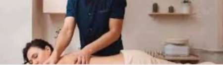 Photo ads/2351000/2351413/a2351413.jpg : Un moment relaxant pour une femme