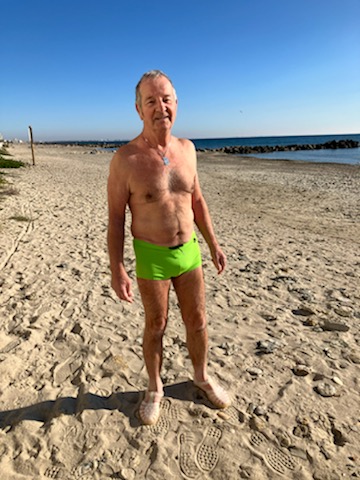 Photo ads/2352000/2352166/a2352166.jpg :  H. 70 ans a envie de coquineries