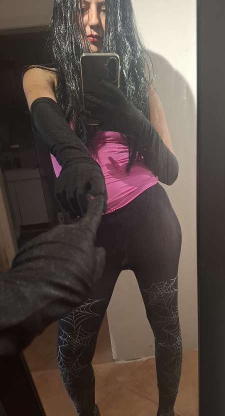 Photo ads/2352000/2352661/a2352661.jpg : BDSM Domme per eclave et PIGS