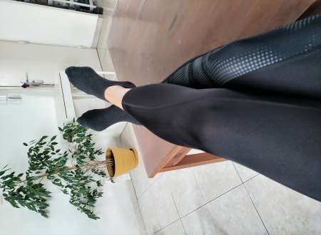Photo ads/2354000/2354784/a2354784.jpg : Domina cherche soumis virtuel