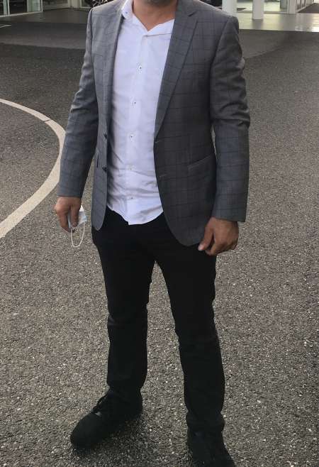 Photo ads/2356000/2356726/a2356726.jpg : Homme pour vous mesdames