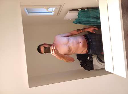 Photo ads/2371000/2371201/a2371201.jpg :  Salut ya t'il des cougar....