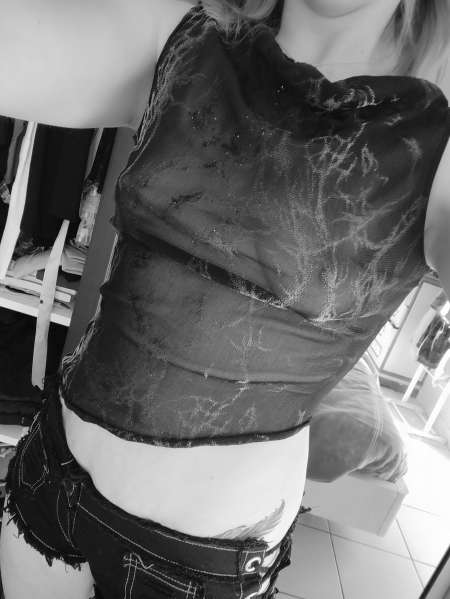 Photo ads/2372000/2372400/a2372400.jpg :  Câlin avec lyly