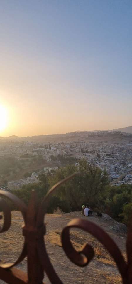 Photo ads/2373000/2373302/a2373302.jpg : Recherche masseuse avec respect et courtoisie..