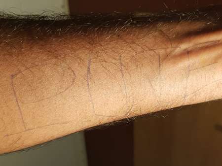 Photo ads/2374000/2374194/a2374194.jpg :  Puttana attend son collier {de chien} ...