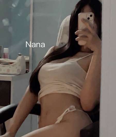 Photo ads/2390000/2390365/a2390365.jpg : Jeune Nana et Yuki poitrines généreuses