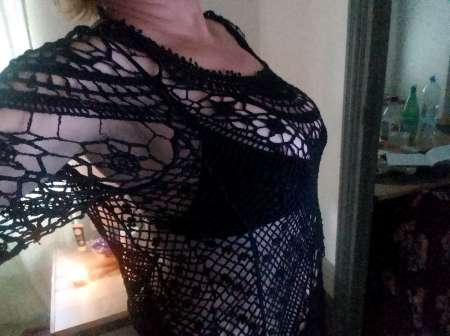 Photo ads/2393000/2393110/a2393110.jpg : Femme pulpeuse
