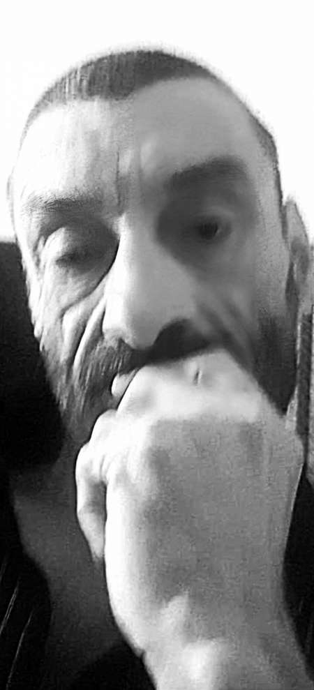 Photo ads/2393000/2393424/a2393424.jpg : A votre service regulier suivis juste un coup
