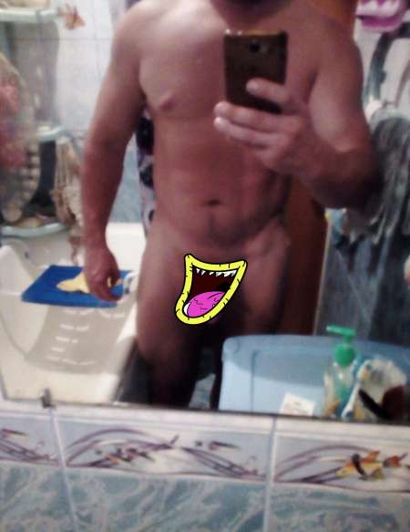 Photo ads/2400000/2400632/a2400632.jpg : Je paye fellation pour femme ou cpl 🌹🌹🌹