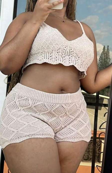 Photo ads/2405000/2405516/a2405516.jpg : Sandra La frisette de saint Denis