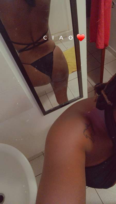 Photo ads/2406000/2406278/a2406278.jpg :  Athéna recherche son sugar daddy