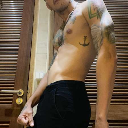 Photo ads/2407000/2407804/a2407804.jpg : Sexy man