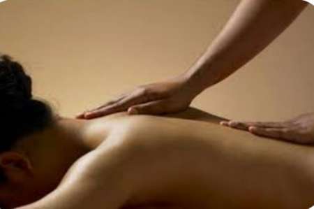 Photo ads/2414000/2414677/a2414677.jpg : Massage naturiste sensuel avec huiles bio neutres