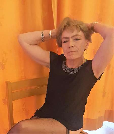 Photo ads/2415000/2415110/a2415110.jpg : Chris ..la gourmande