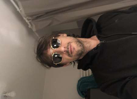 Photo ads/2415000/2415902/a2415902.jpg : Pour dames qui recherche un homme pour du plaisir