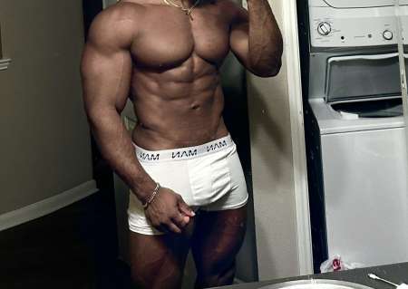 Photo ads/2419000/2419222/a2419222.jpg :  Bel homme Black musclé cherche femme