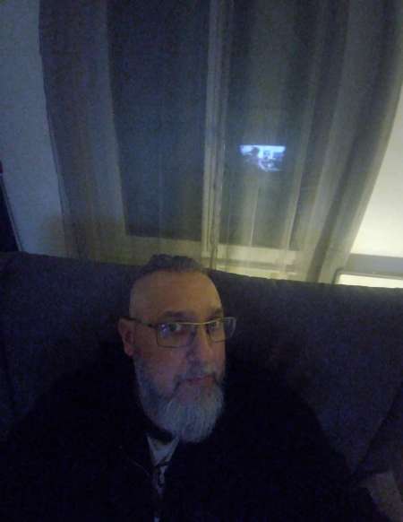 Photo ads/2427000/2427776/a2427776.jpg : Maître cherche sa novice