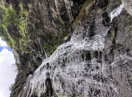 Photo ads/2440000/2440583/a2440583.jpg : Cherche femme discrete