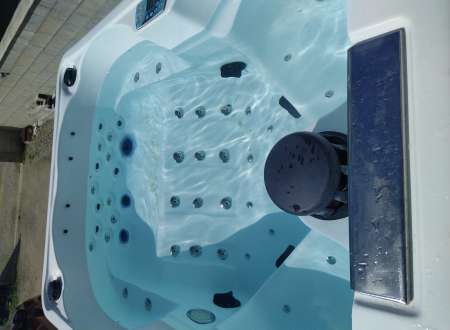 Photo ads/2442000/2442938/a2442938.jpg :  Homme rech femme pour détente à deux.