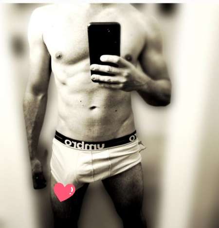 Photo ads/2443000/2443056/a2443056.jpg : H cherche rencontre coquine avec femme