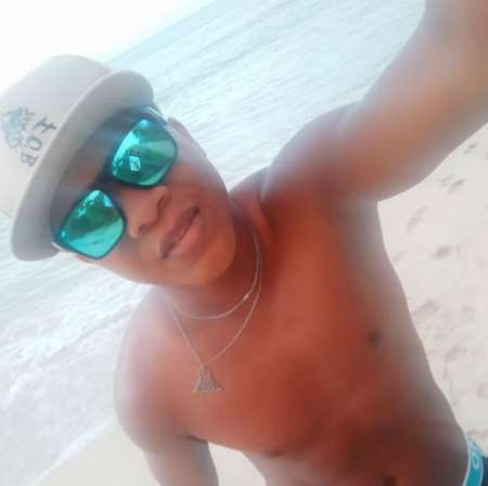 Photo ads/2446000/2446465/a2446465.jpg : Couple antillais cherche une femme bi