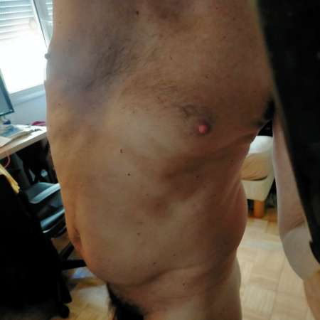 Photo ads/2448000/2448376/a2448376.jpg : Soumis mûr cherche cple h bi ou h pour fist et gp