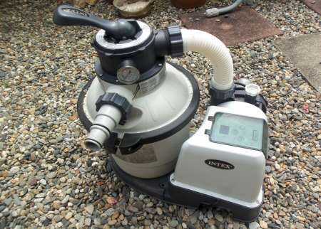 piscine moteur intex.