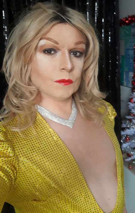 Photo ads/2454000/2454234/a2454234.jpg : travesti /Drag Queen