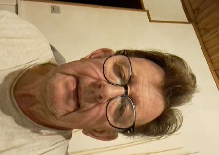 Photo ads/2454000/2454764/a2454764.jpg : H cherche femme sérieuse pour vie commune