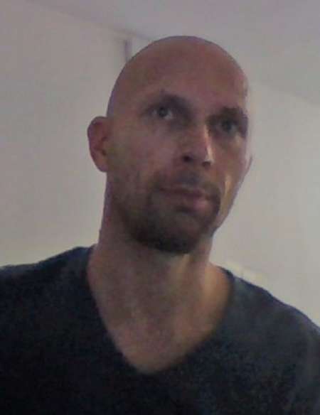 Photo ads/2457000/2457367/a2457367.jpg :  H 44 ans, rencontre couple ou femme