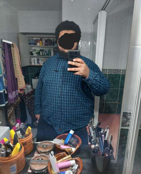 Photo ads/2458000/2458253/a2458253.jpg : Homme fisteur