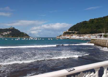 Photo ads/2463000/2463730/a2463730.jpg : deculottage fessée mise a l air