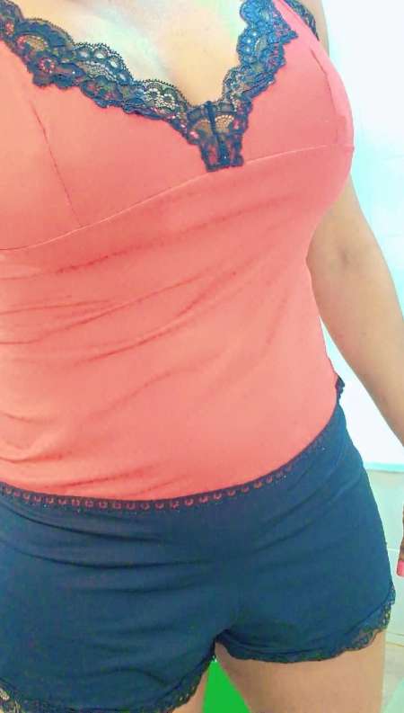 Photo ads/2466000/2466248/a2466248.jpg : Lara massage 4 mains