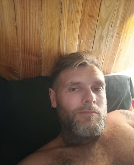 Photo ads/2467000/2467773/a2467773.jpg : Femme seul ou en couple