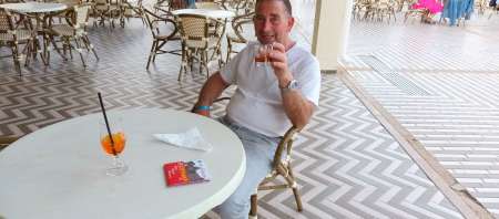 Photo ads/2468000/2468382/a2468382.jpg : Homme cherche femme pour partager du plaisir