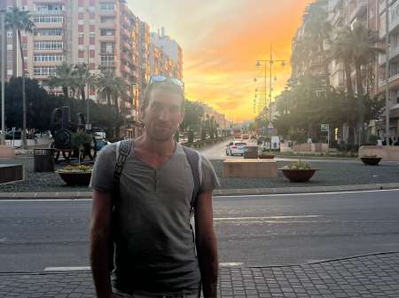 Photo ads/2469000/2469694/a2469694.jpg : Homme de 34ans