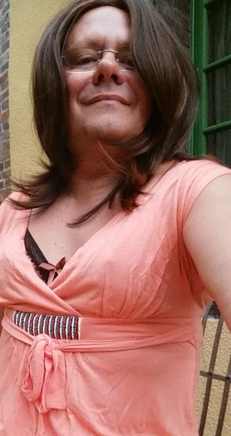 Photo ads/2473000/2473197/a2473197.jpg : Travestis pour detente