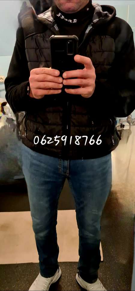 Photo ads/2474000/2474564/a2474564.jpg : Recherche femme sans tabou pour rencontre torride