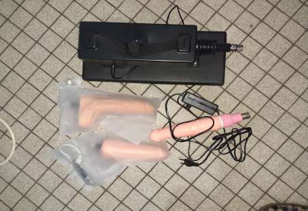 Photo ads/2479000/2479151/a2479151.jpg : Machine à baiser et électro...