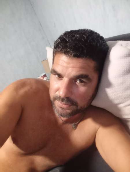 Photo ads/2484000/2484496/a2484496.jpg : homme pour couple ou femme sud