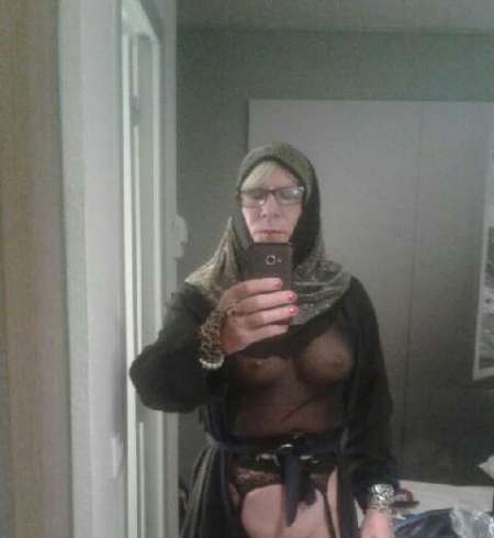 Photo ads/2485000/2485388/a2485388.jpg : Samira ka kahba pour rebeux