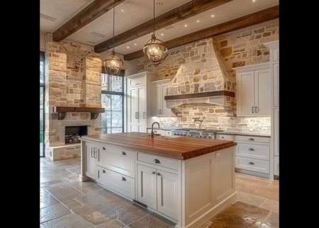 Photo ads/2486000/2486435/a2486435.png : Homme cherche femme pour massages et bon moment