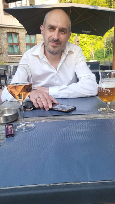 Photo ads/2489000/2489513/a2489513.jpg : Soumis pour dominatrice