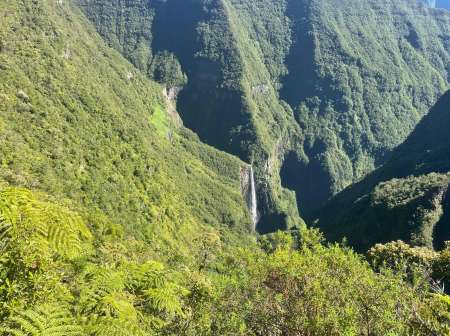 Photo ads/2492000/2492840/a2492840.jpg :  Recherche femme