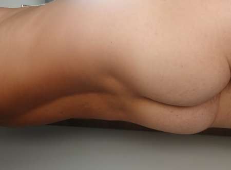 Photo ads/2493000/2493692/a2493692.jpg : Jeune homme a votre service pour femme âge ou coup