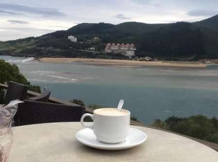 Photo ads/2494000/2494710/a2494710.jpg :  Belle femme pour massages ...